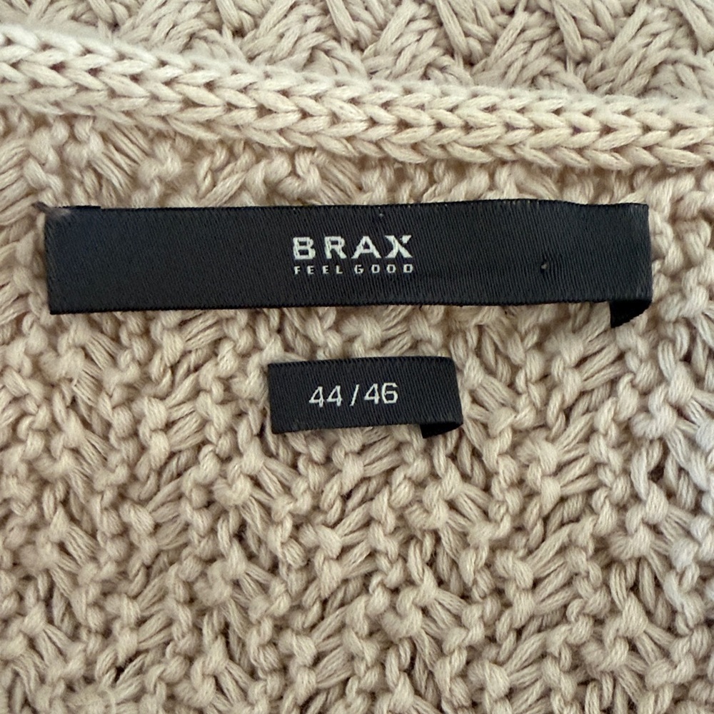 Brax | Taylor Heavy Knit Sleeveless Sweater w Tassel Detail - Picture 6 of 10
